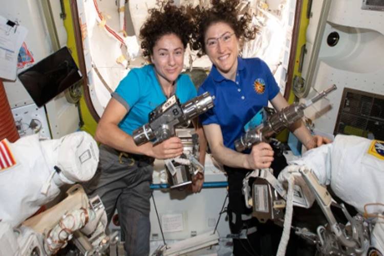 NASA's All-Women Spacewalk Makes History: "One Giant Leap For Womankind" - முதன் முறையாக விண்வெளியில் பெண்கள் நடக்க வைத்து நாசா சாதனை