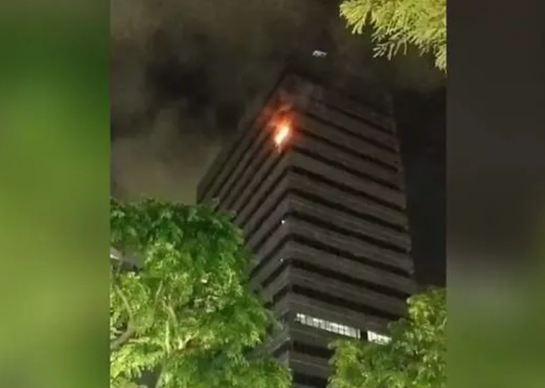 Singapore: Fire breaks out at Liat Towers on Orchard Road