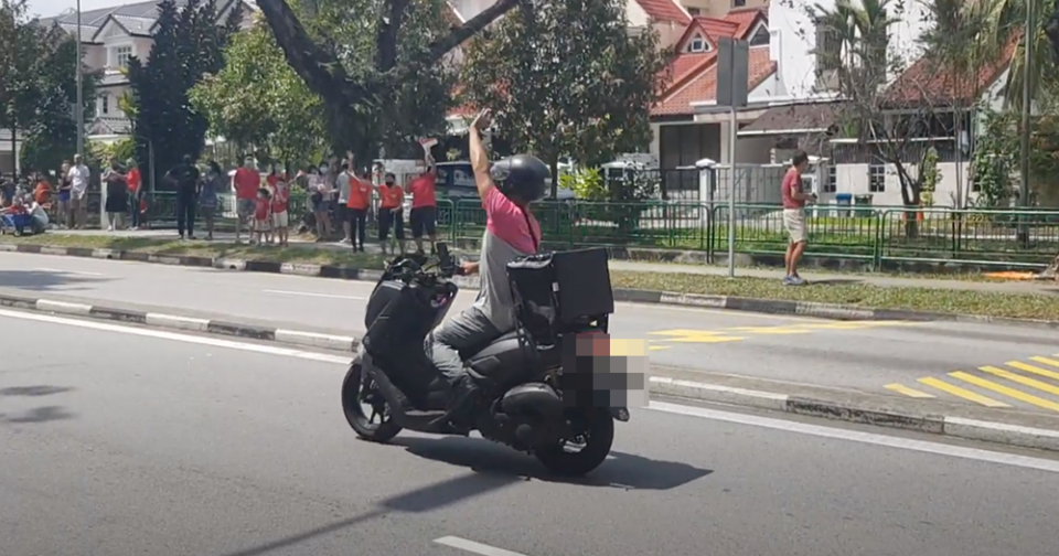 Foodpanda delivery rider in NDP viral video on his way to pick up an order