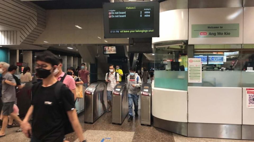 SMRT train service delayed