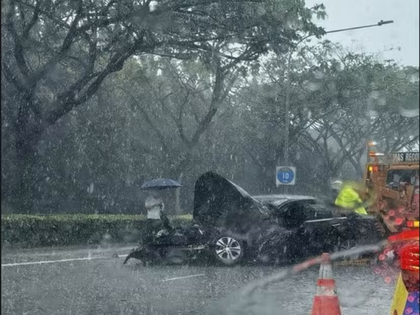 KPE accident 11 people taken to hospital